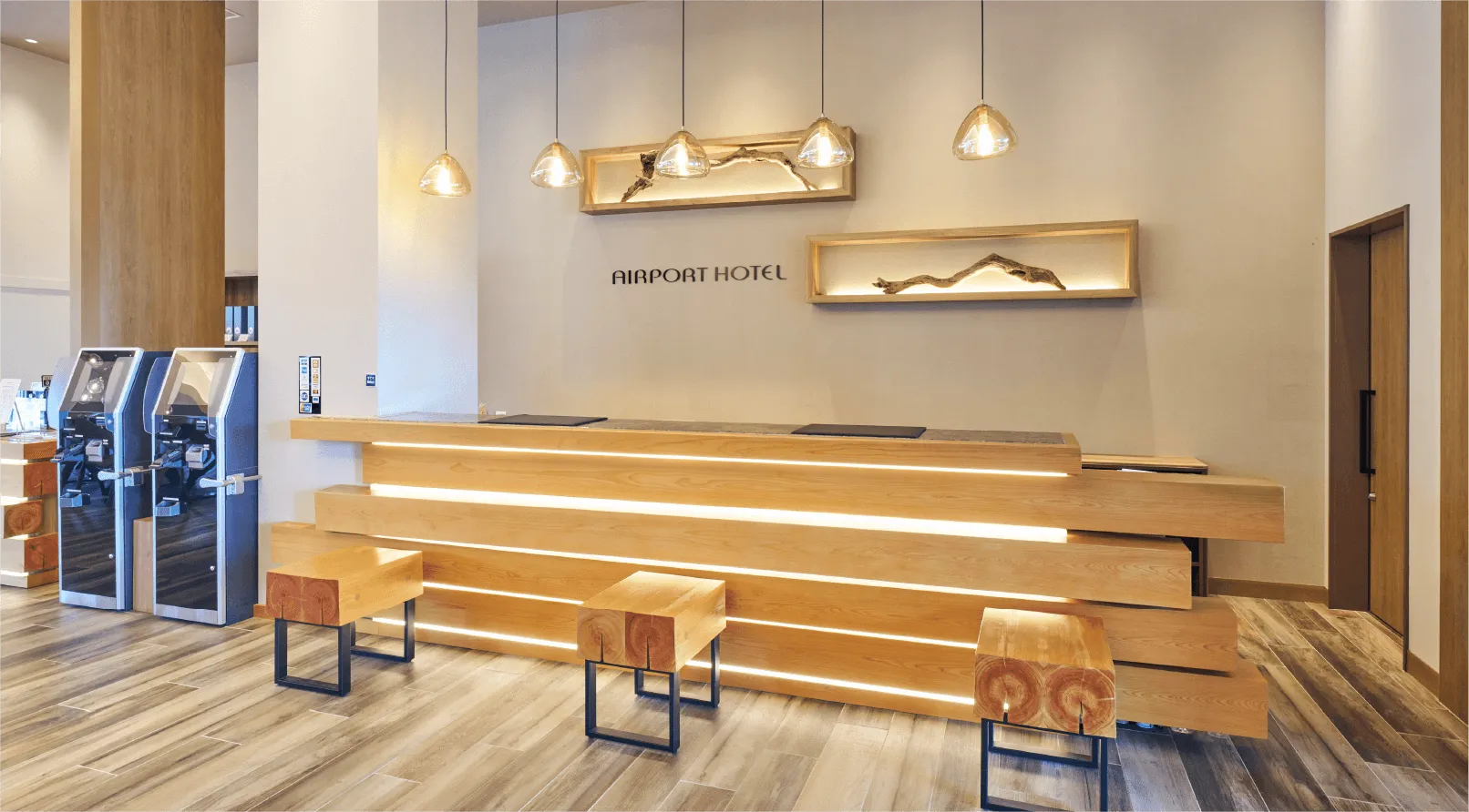 フロントの様子